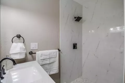 country-view-rd-adu-guest-bath