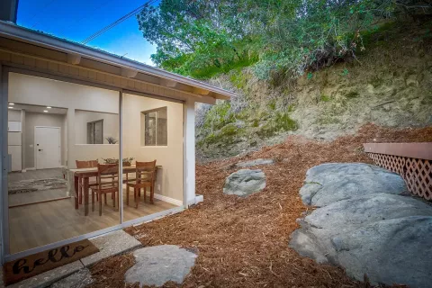 country-view-rd-adu-guest-dining-balcony-2
